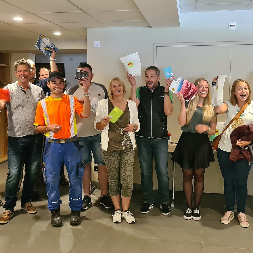 Gruppenbild EWR Mitarbeiter Teilnehmer Fahrradwettbewerb