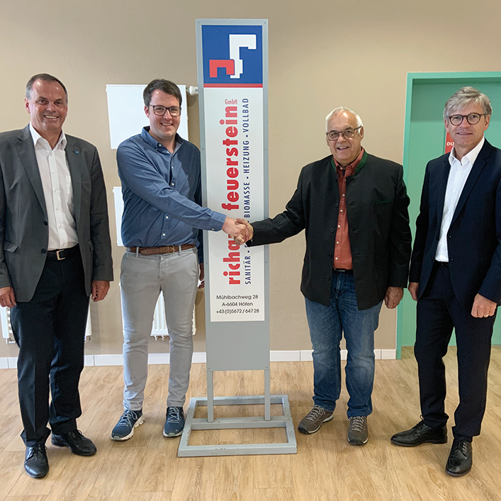 Gruppenbild ehemalige und neue Geschäftsführung Feuerstein GmbH